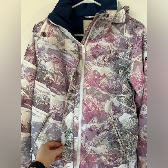 Roxy Snowboard Jacket​ - Picture 9 of 15